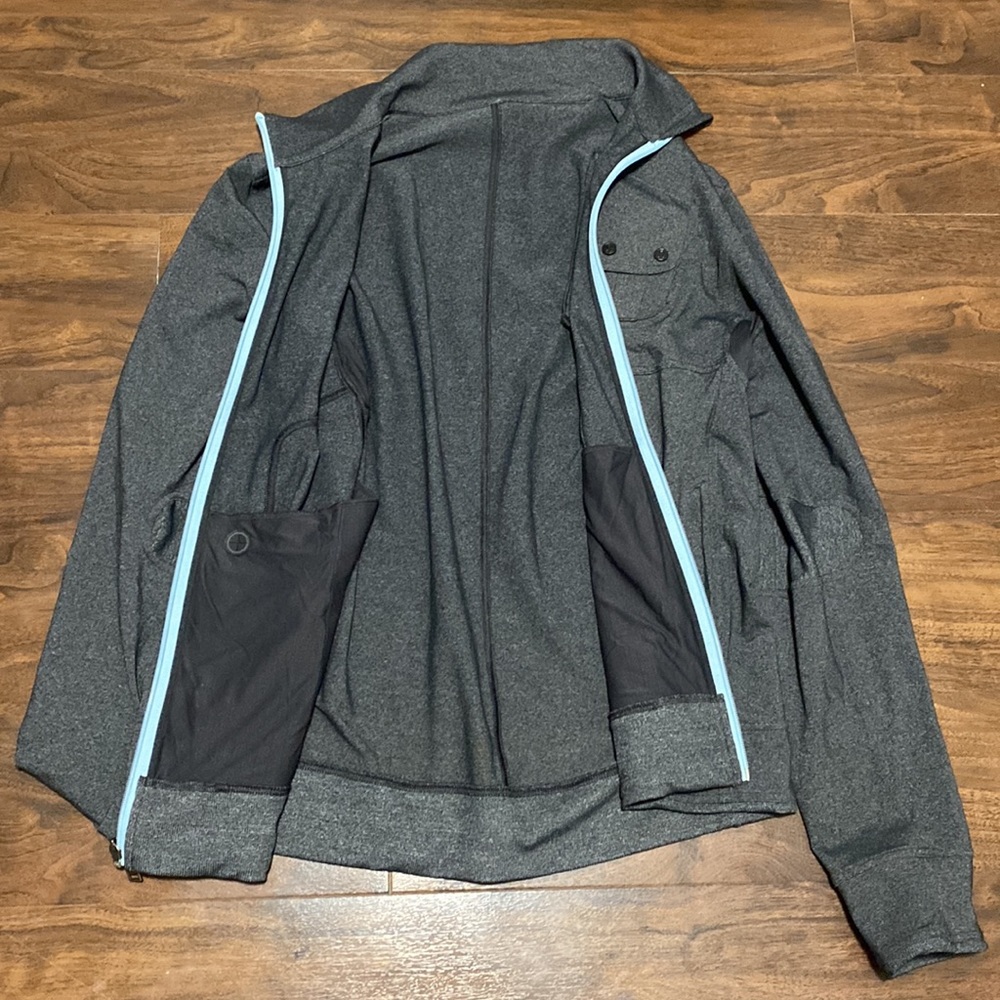 Lululemon Jacket Size Large - Picture 8 of 11
